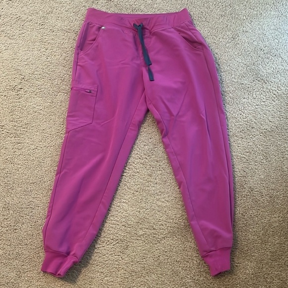 FIGS Zamora Jogger Fuchsia Color Scrub Pants
Size Medium - Picture 2 of 5